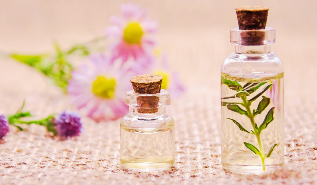 Essential Oil In Aromatherapy For Your Health And Wellbeing Zenitora Wellness Store