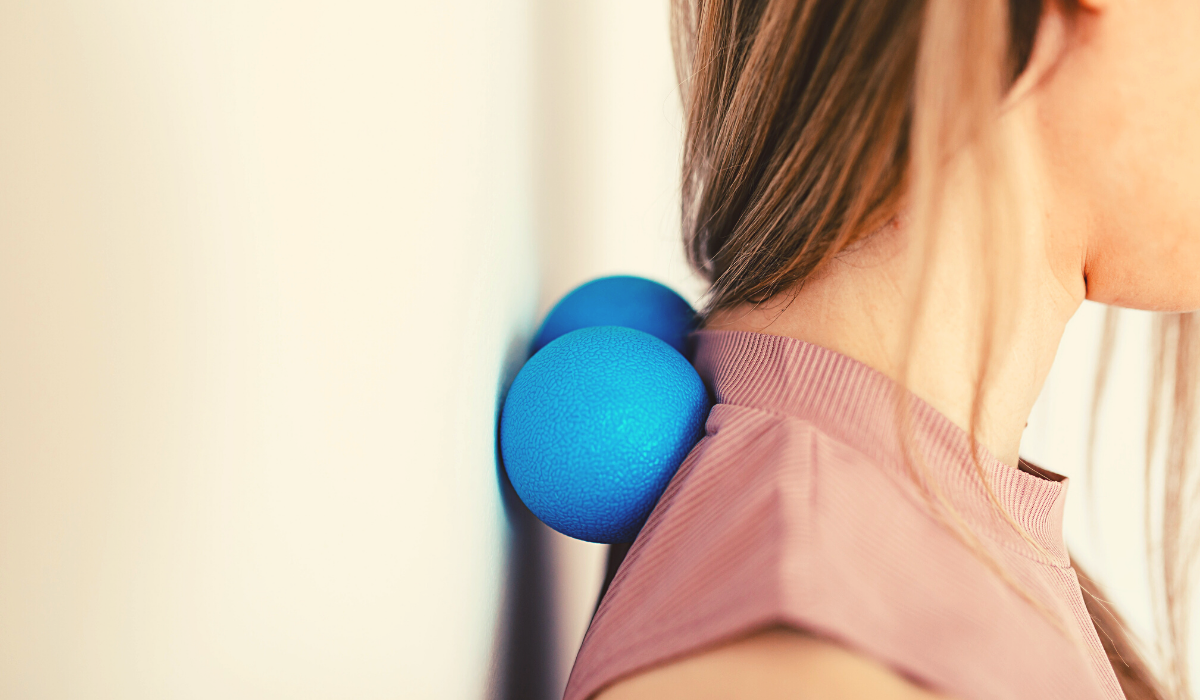 Lacrosse Ball to relieve neck, shoulder pain and myofascial 